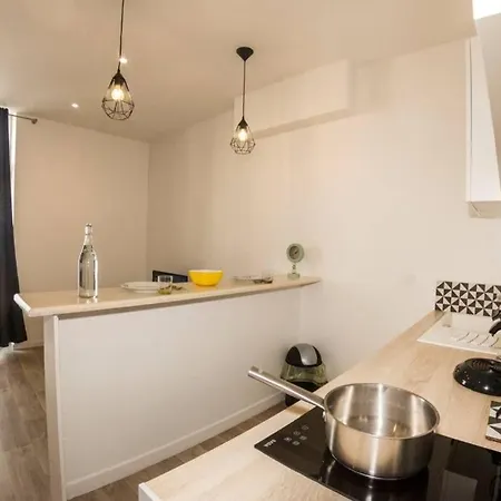 L'Escale - Topdestination-Bourg - Centre Ville - Classe 3 Etoiles Exterior photo